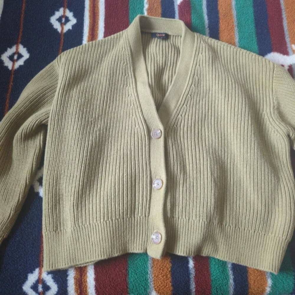 Quince Organic Cotton Fisherman Boxy Cropped Cardigan, Herb Green - Picture 2 of 4